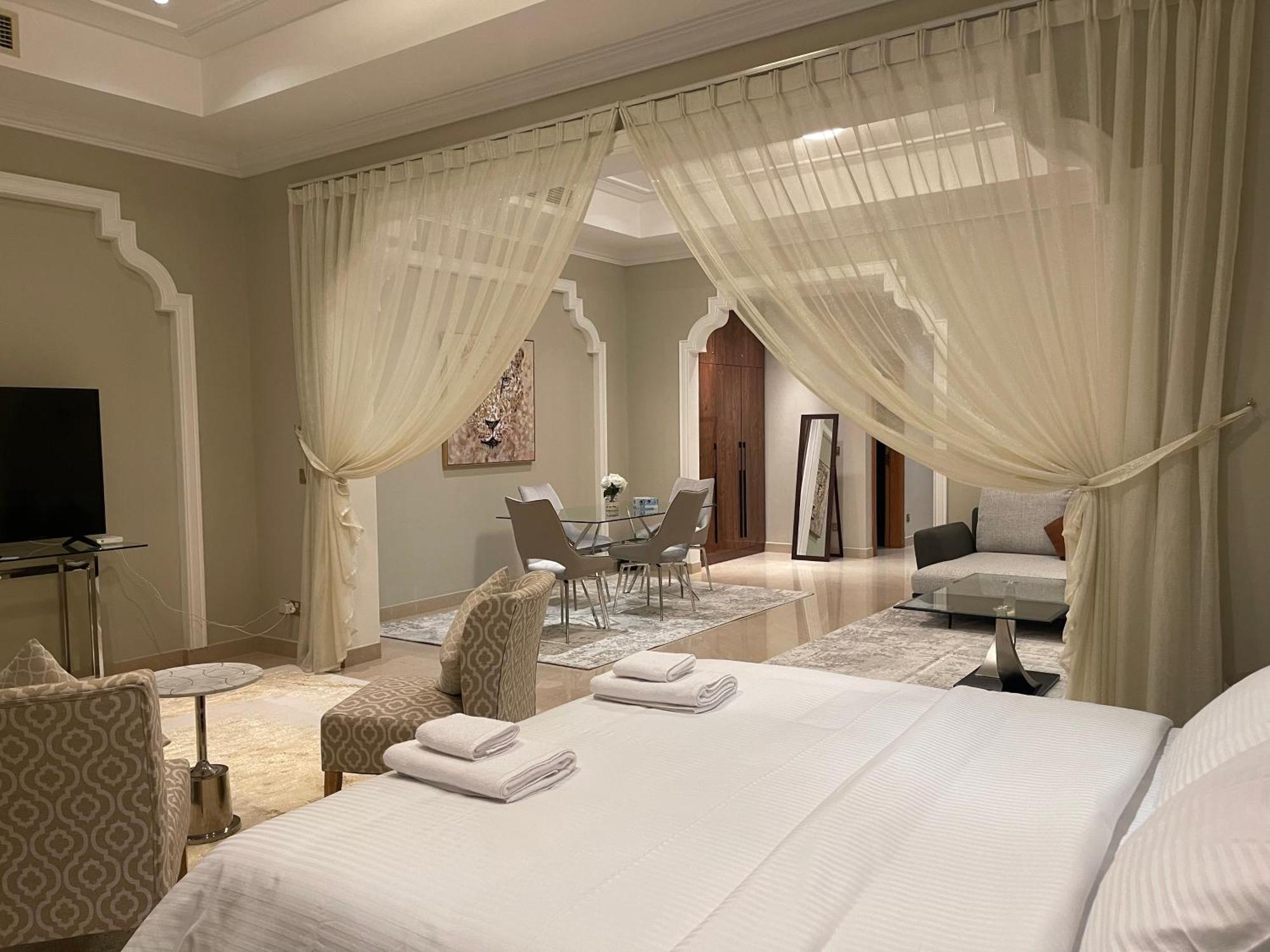 Private Suites Al Hamra Palace At Golf & Sea Resort Ra’s al-Chaima Zimmer foto